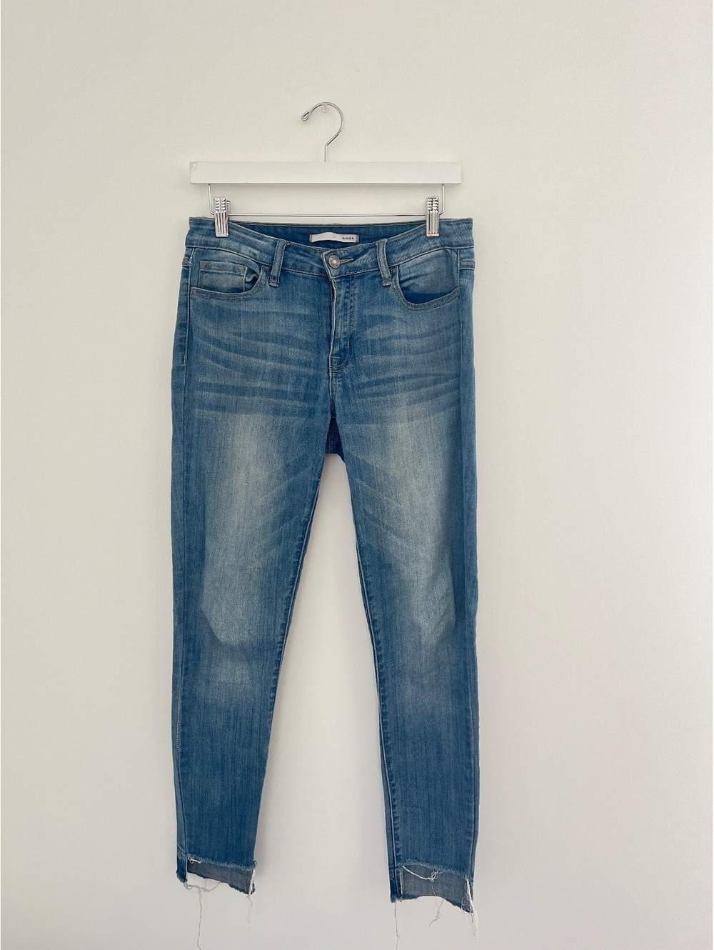 KLIQUE B. Light Wash Jeans Raw Hem